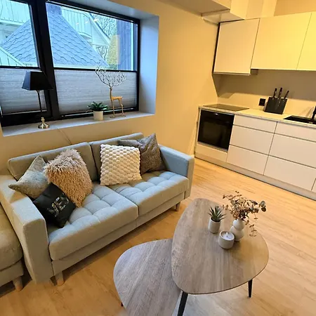 Quiet And Modern With Parking - Close To Stavanger Lägenhet